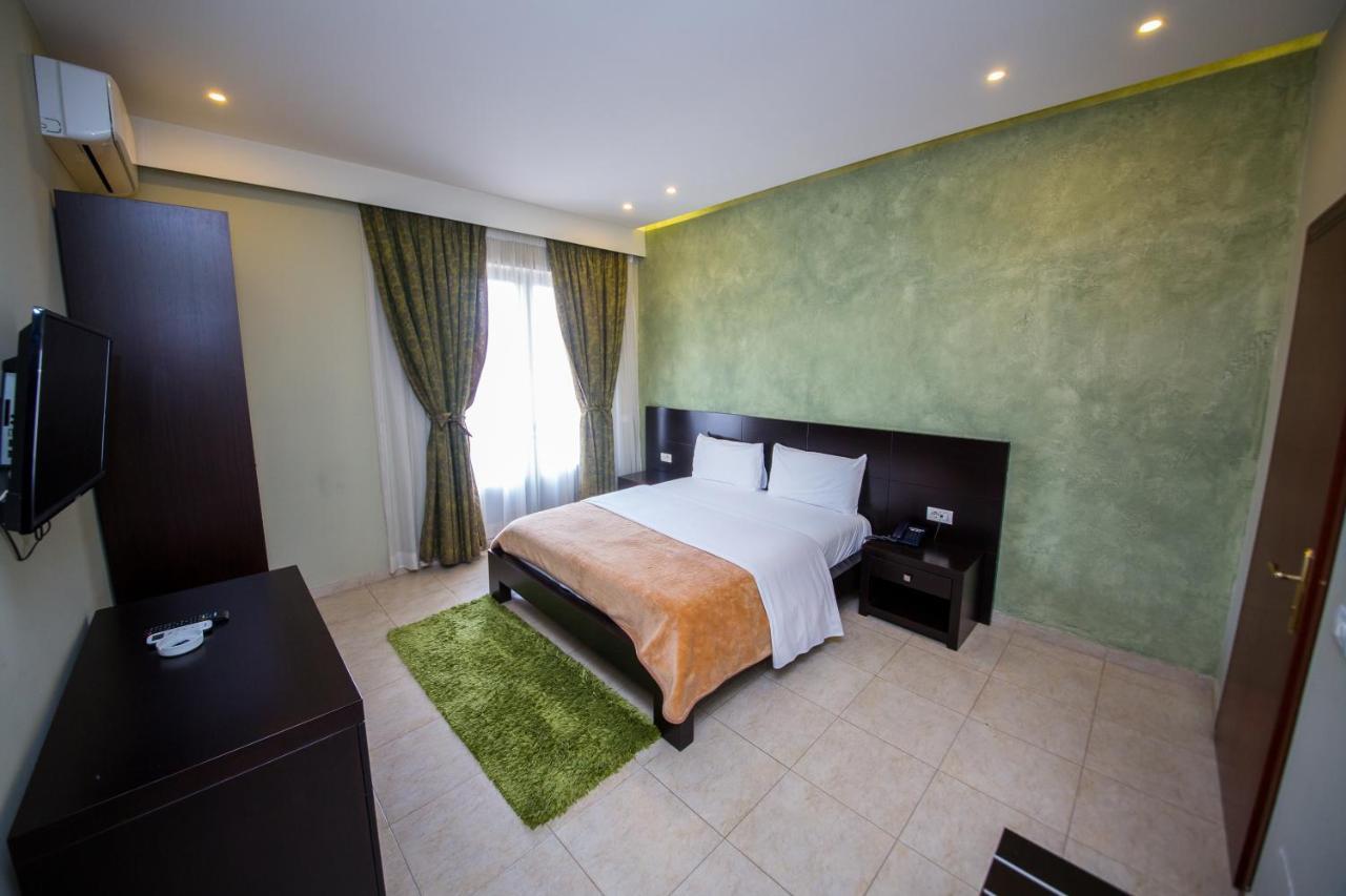 Hotel Denver Tirana Eksteriør billede