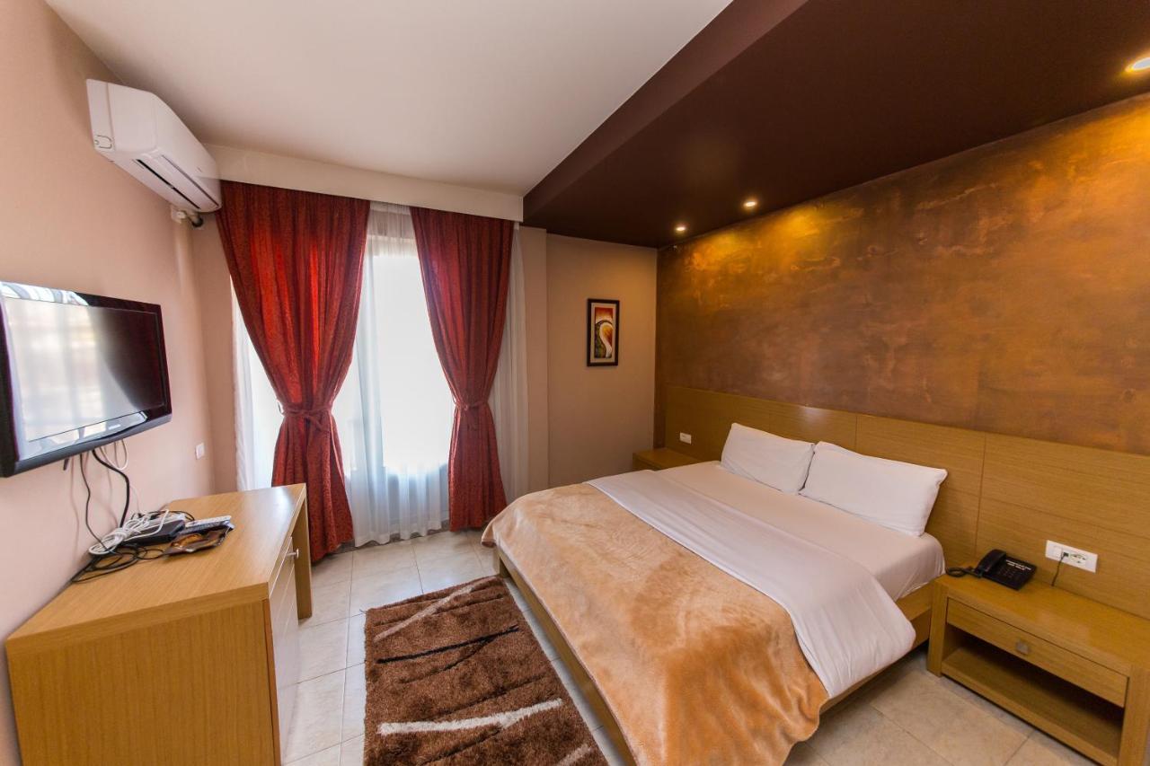 Hotel Denver Tirana Eksteriør billede