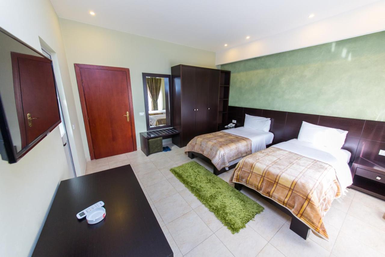 Hotel Denver Tirana Eksteriør billede