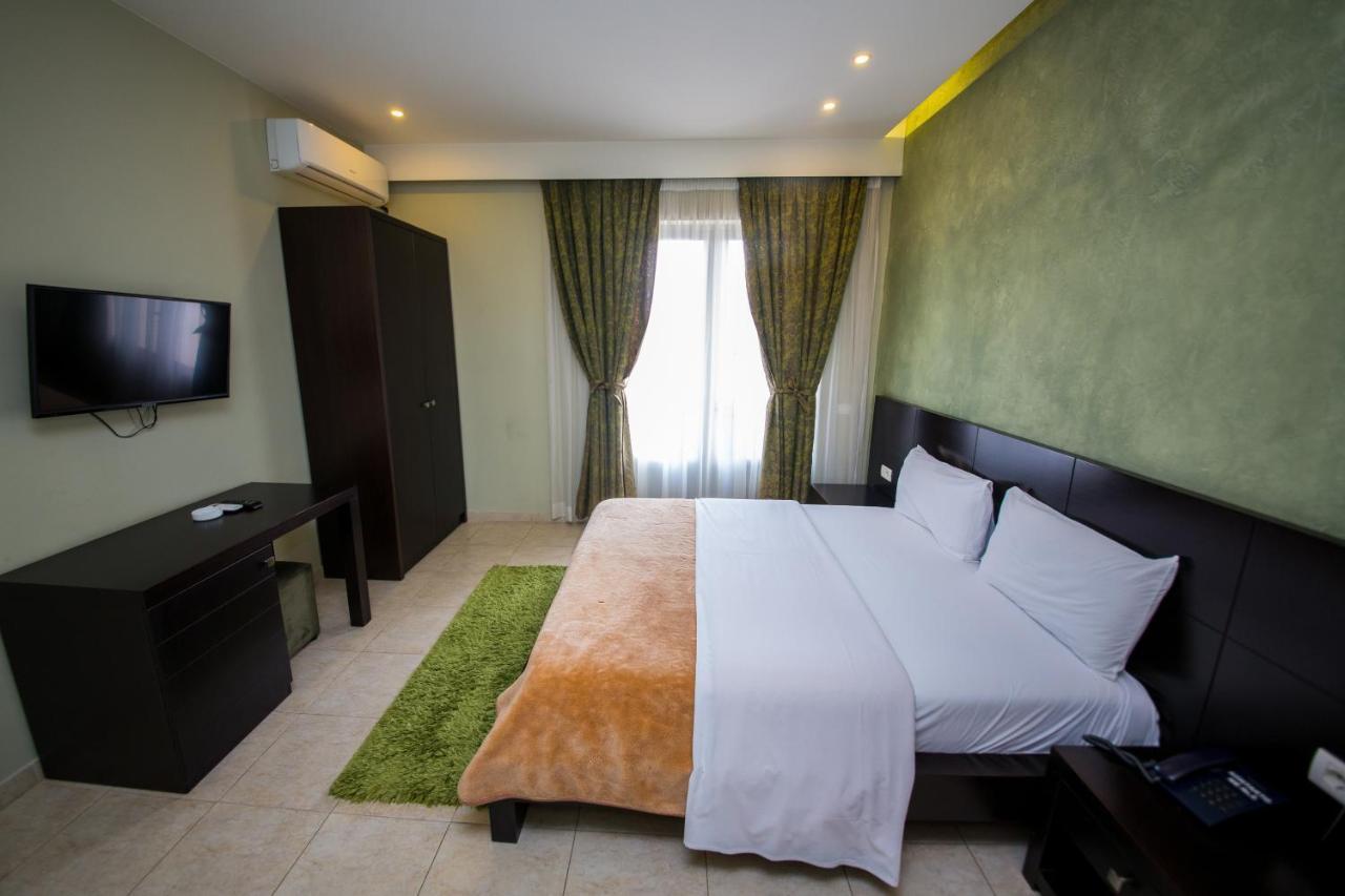 Hotel Denver Tirana Eksteriør billede