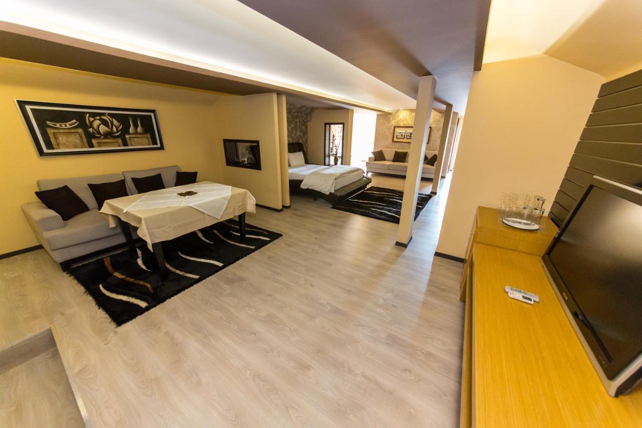 Hotel Denver Tirana Eksteriør billede