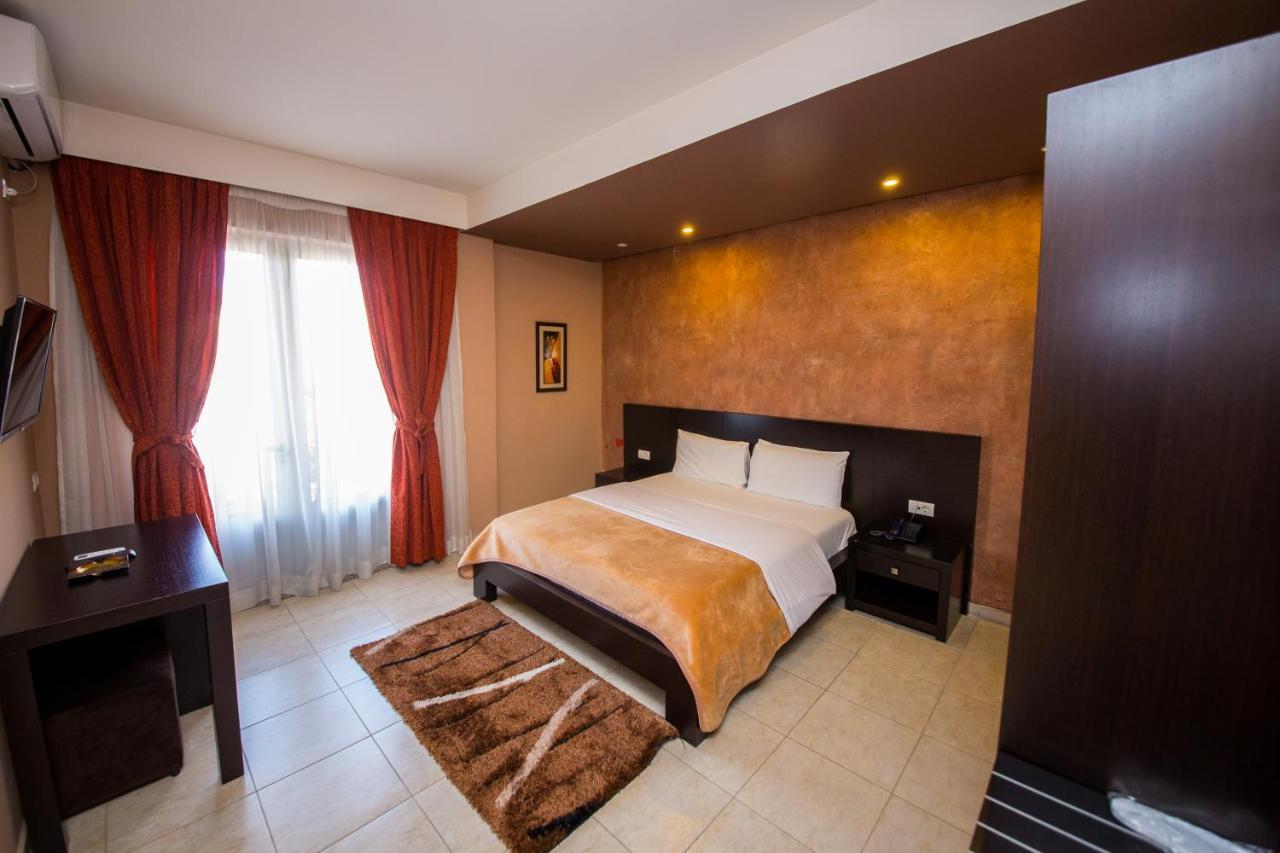 Hotel Denver Tirana Eksteriør billede